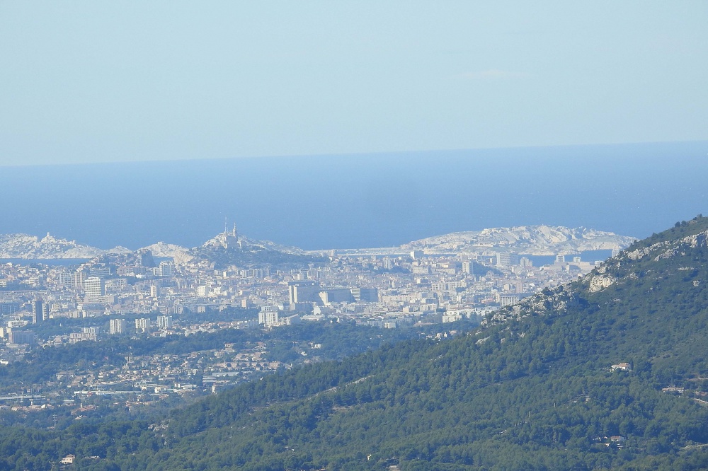 Marseille depuis la Sainte-Baume. L.Albesa